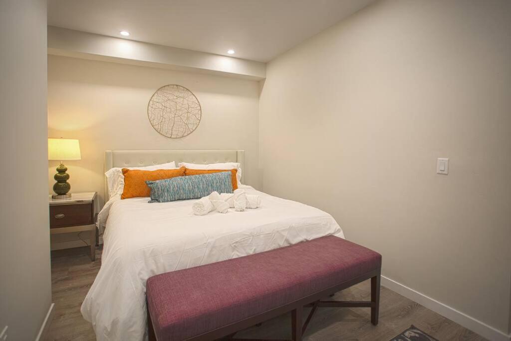 1-Bedroom With Cali King Size Bed In San Diego Exterior foto