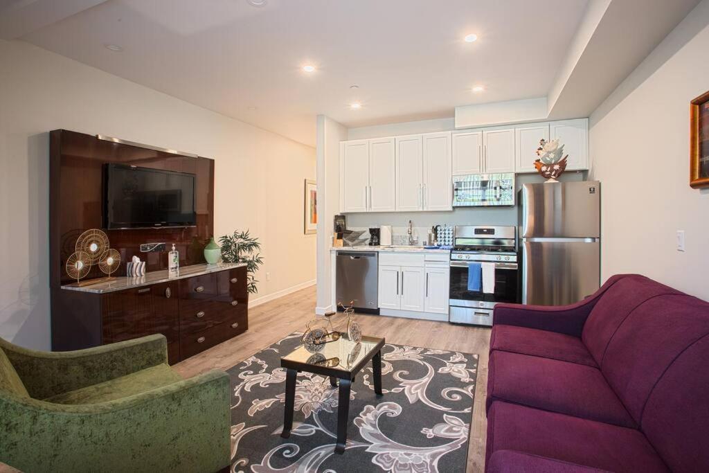1-Bedroom With Cali King Size Bed In San Diego Exterior foto
